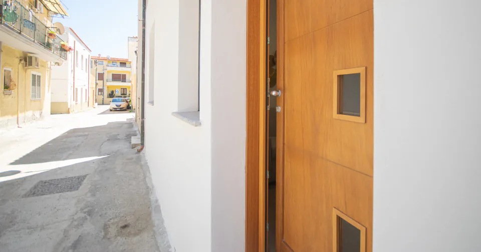 La porta d’ingresso sulla via
