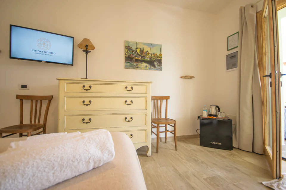 La camera Pompia preparata con il letto matrimoniale