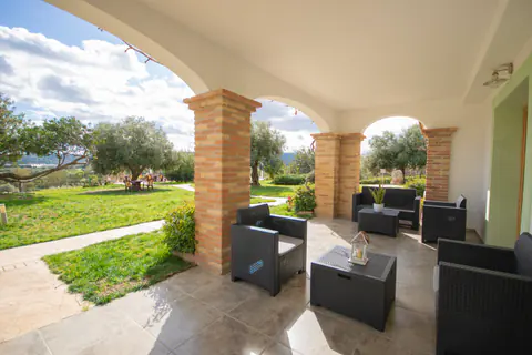 La veranda fra gli olivi