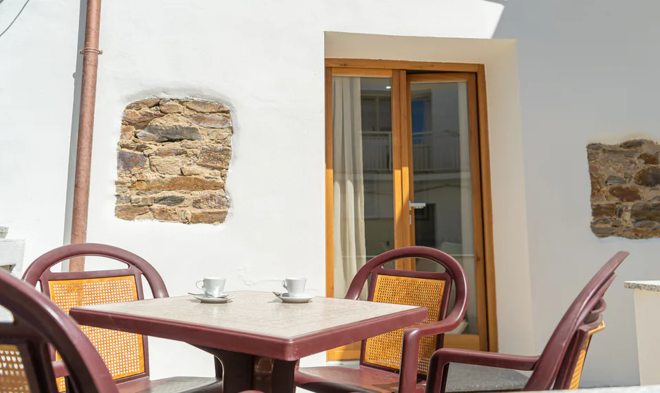 Terrazza privata con tavolo