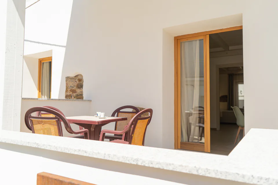Terrazza privata con tavolo