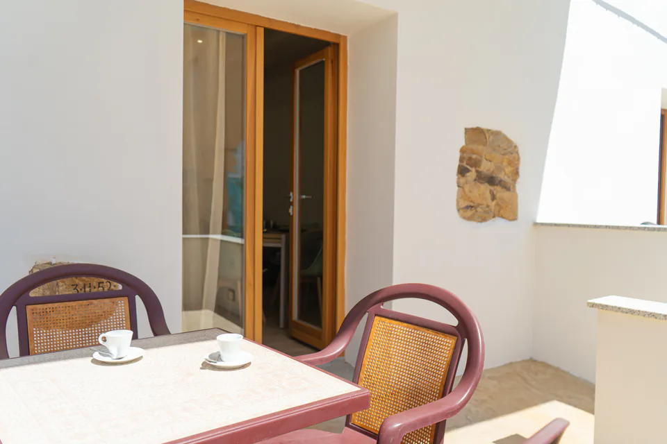 Terrazza privata con tavolo
